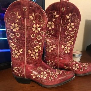 Red cowgirl boots